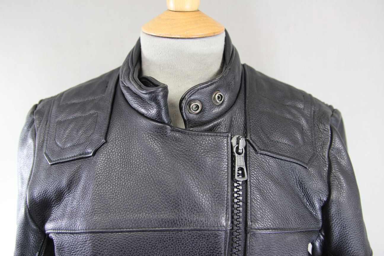 CLASSIC BRITISH MADE BLACK TT LEATHERS INTERNATIONAL BIKER JACKET: SIZE 8