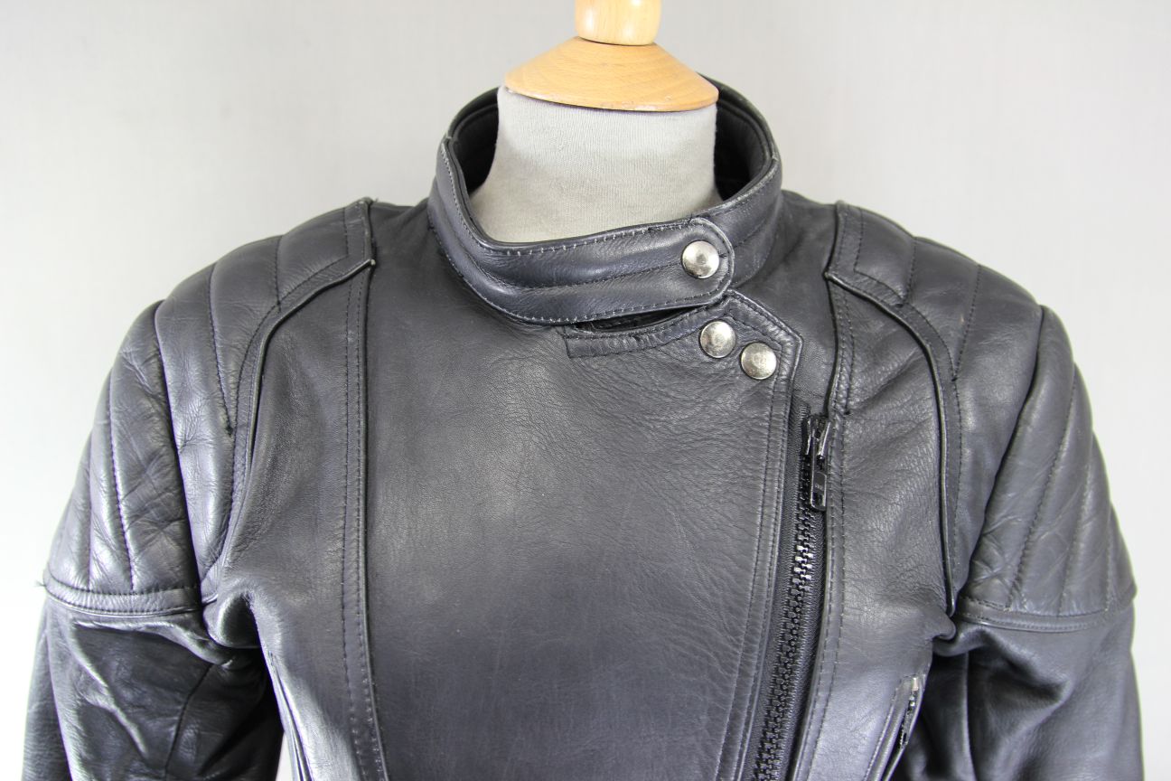 CLASSIC SPORTEX A5 BLACK LEATHER BIKER JACKET: SIZE 10