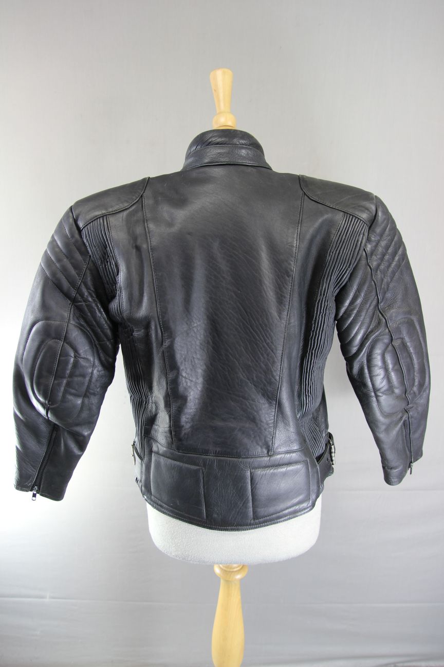 RHINO BRITISH DESIGNED/STYLED BLACK COWHIDE LEATHER BIKER JACKET SIZE 12 34 INCH