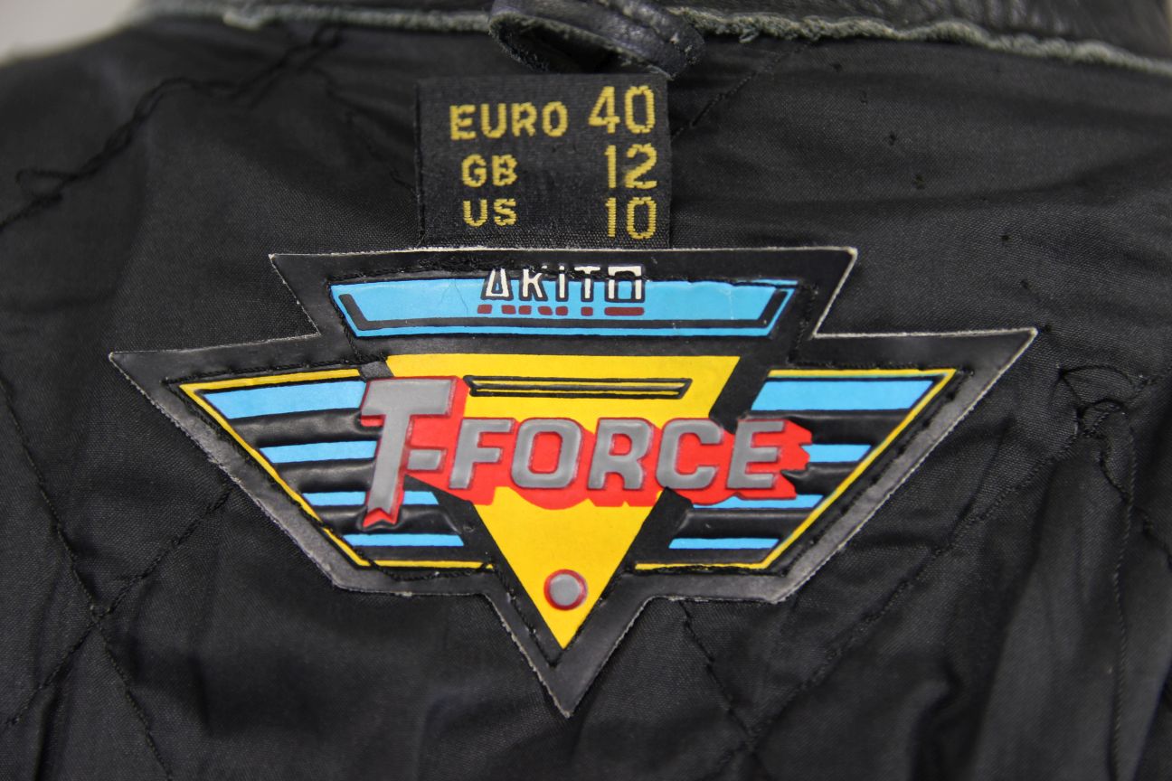 CLASSIC AKITO T-FORCE BLACK LEATHER BIKER JACKET: SIZE 12/34-36 INCH CHEST