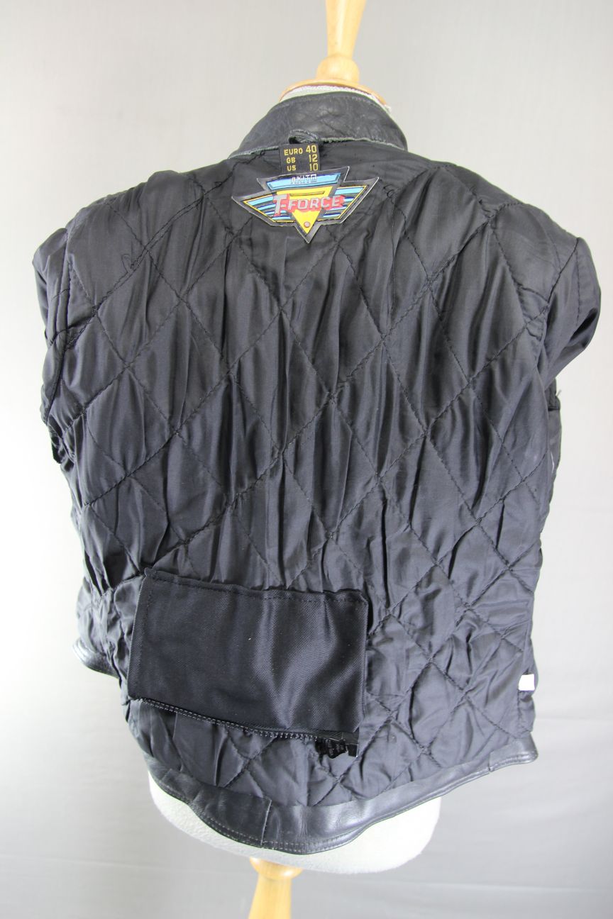 CLASSIC AKITO T-FORCE BLACK LEATHER BIKER JACKET: SIZE 12/34-36 INCH CHEST
