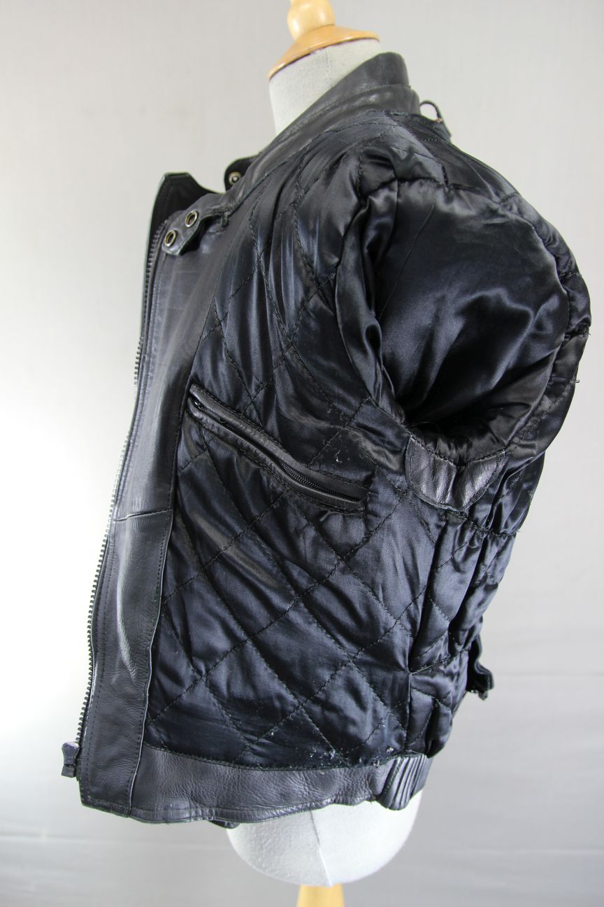 RHINO BRITISH DESIGNED/STYLED BLACK COWHIDE LEATHER BIKER JACKET SIZE 12 34 INCH