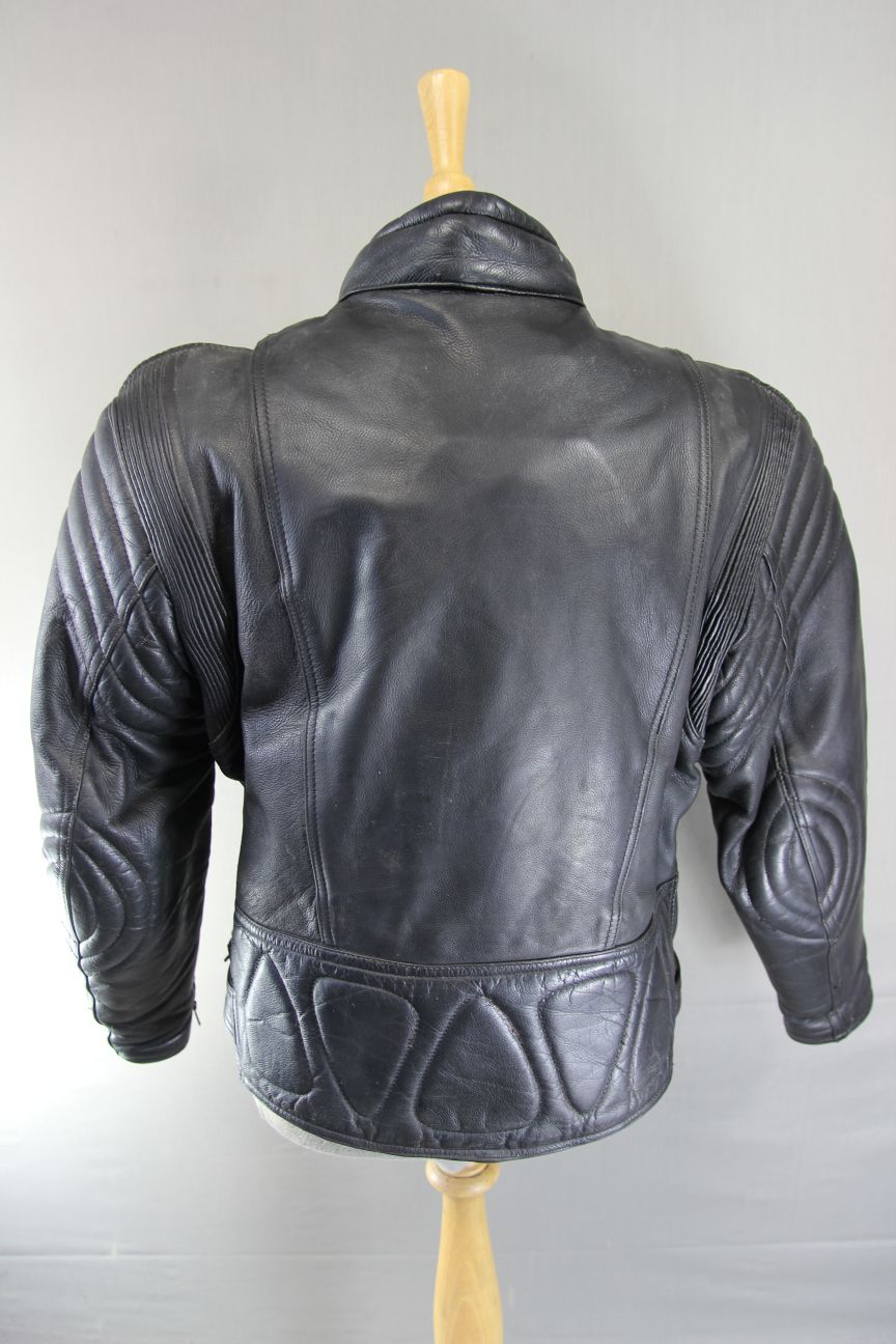 AKITO BLACK LEATHER BIKER JACKET WITH BACK, SHOULDER & ELBOW CE ARMOUR 40-42 IN