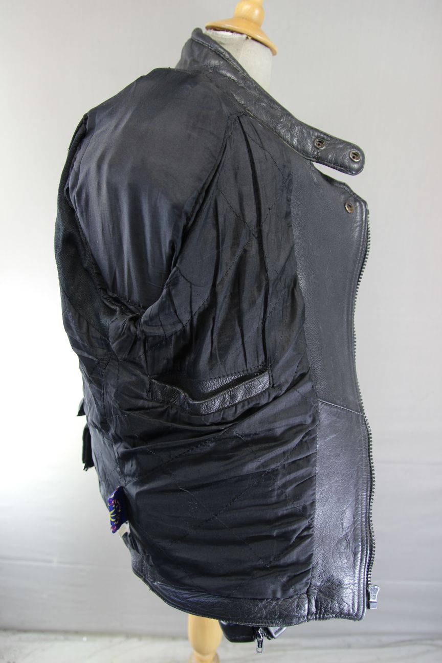 AKITO BLACK LEATHER BIKER JACKET WITH BACK, SHOULDER & ELBOW CE ARMOUR 40-42 IN