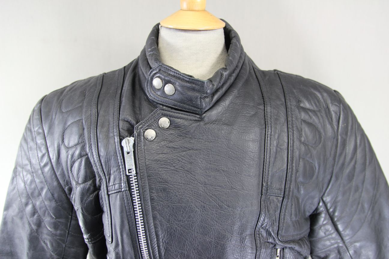 CLASSIC BLACK LEATHER BIKER JACKET 42-44 INCH CHEST