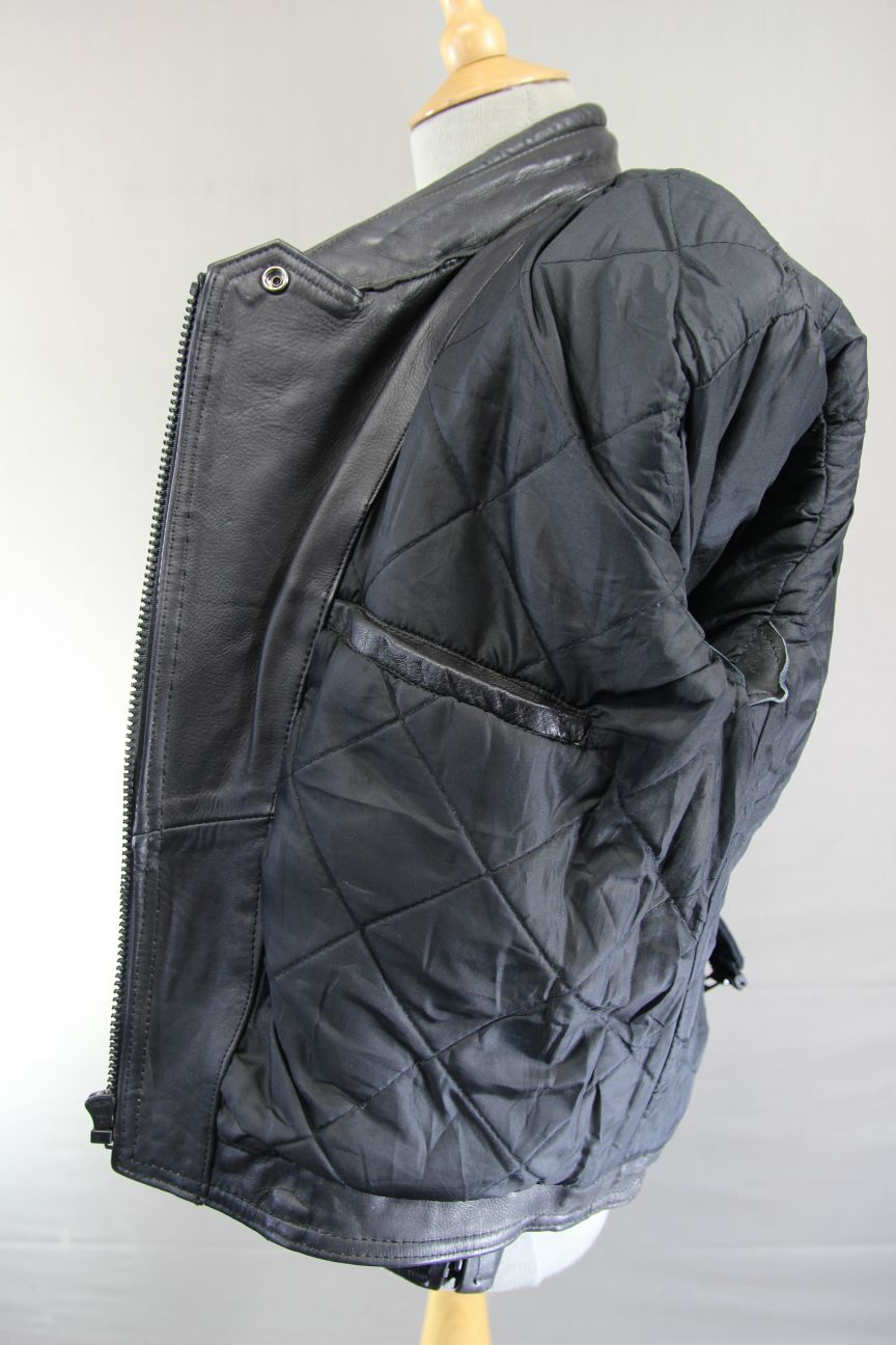 CLASSIC BLACK LEATHER BIKER JACKET: SIZE 16/36-38 INCH CHEST