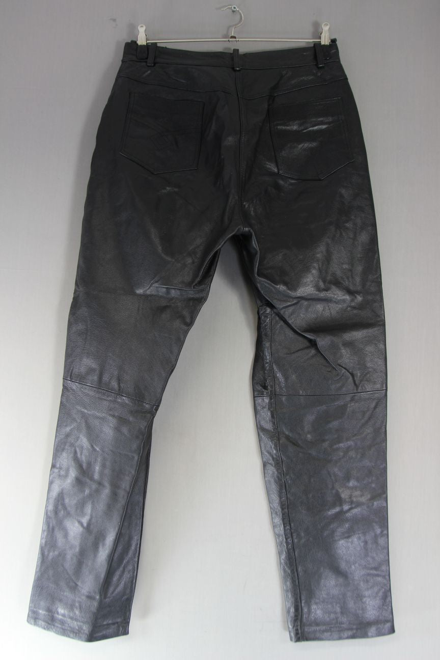 MODERN CLASSICS BLACK LEATHER BIKER JEANS SIZE 18: WAIST 32 IN/INSIDE LEG 31 IN