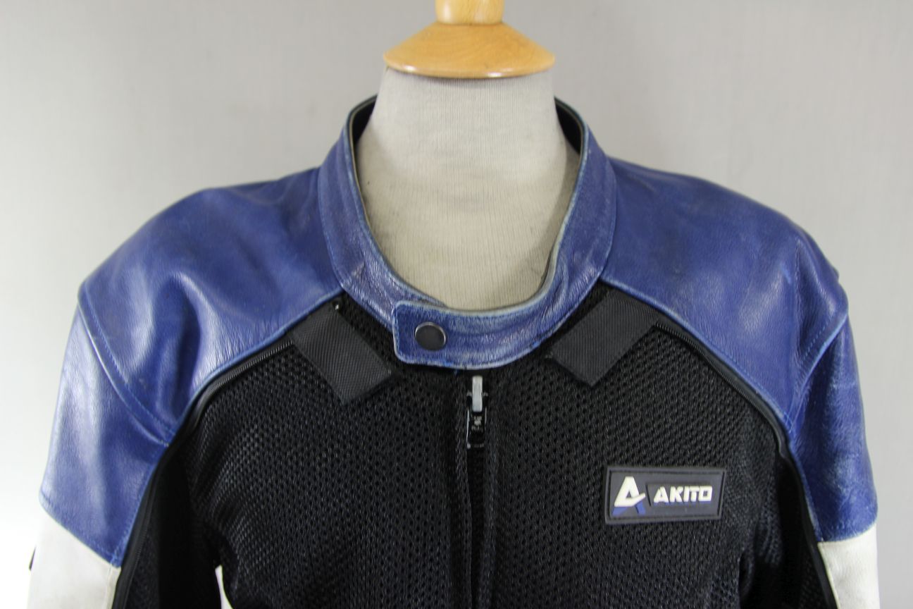 AKITO ALL WEATHER LEATHER & TEXTILE BIKER JACKET WITH REMOVABLE CE ARMOUR 44 IN