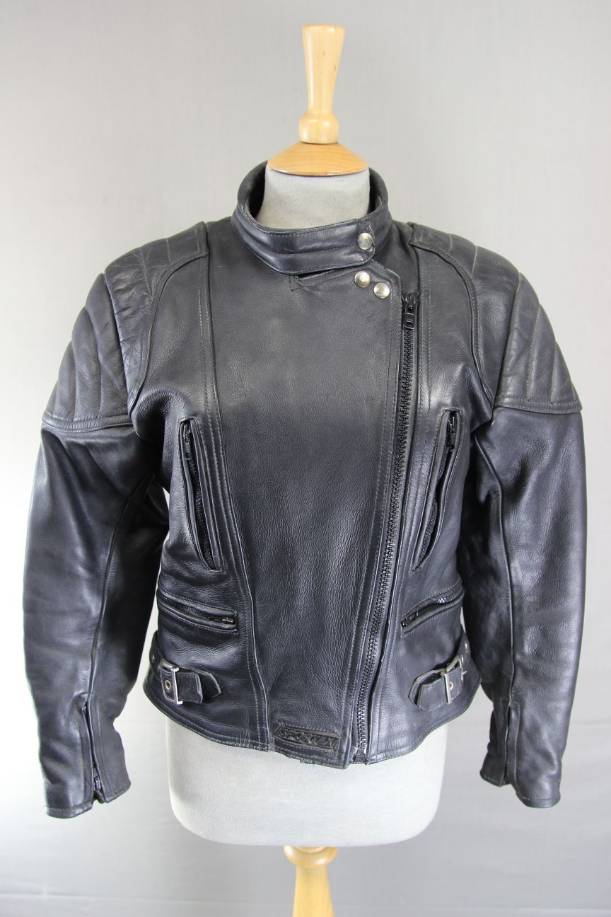 CLASSIC SPORTEX A5 BLACK LEATHER BIKER JACKET: SIZE 10-12/34 INCH CHEST