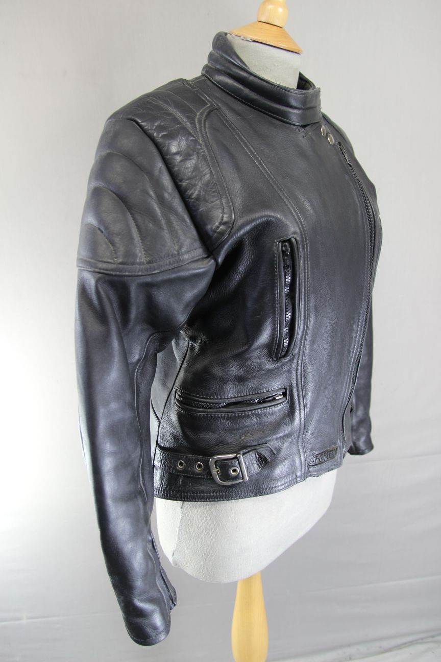 CLASSIC SPORTEX A5 BLACK LEATHER BIKER JACKET: SIZE 10-12/34 INCH CHEST