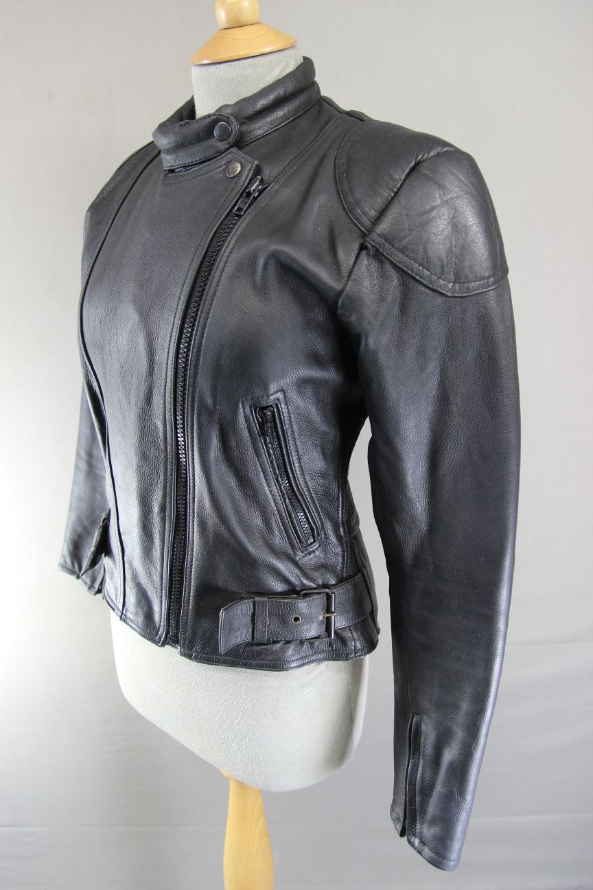 LADIES CLASSIC BLACK LEATHER BIKER JACKET: SIZE 10-12/34 INCH CHEST