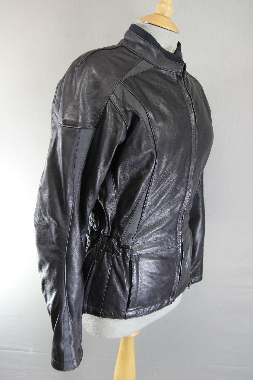 RICHA BLACK LEATHER BIKER JACKET + REMOVABLE SHOULDER & ELBOW CE ARMOUR: SIZE 10