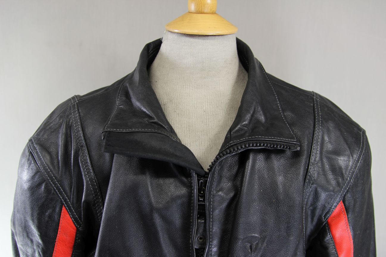 DAINESE BLACK & RED LEATHER BIKER JACKET WITH SHOULDER & ELBOW CE ARMOUR 42 INCH