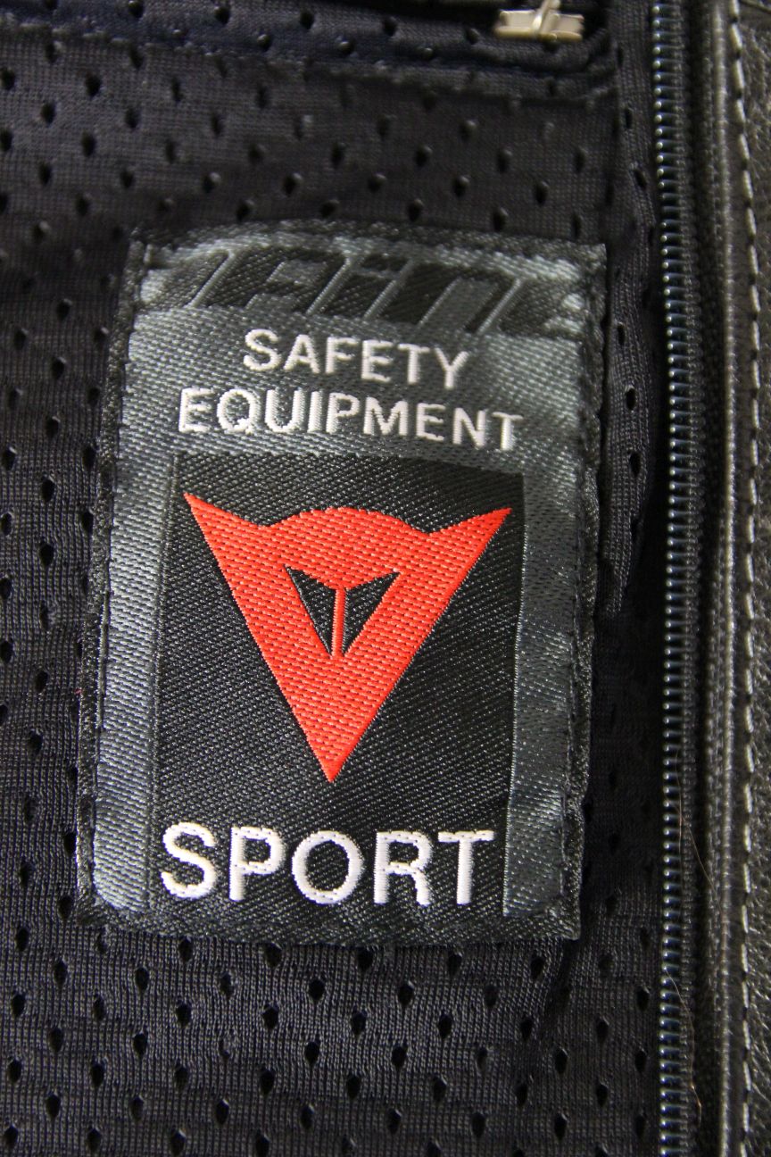 DAINESE BLACK & RED LEATHER BIKER JACKET WITH SHOULDER & ELBOW CE ARMOUR 42 INCH