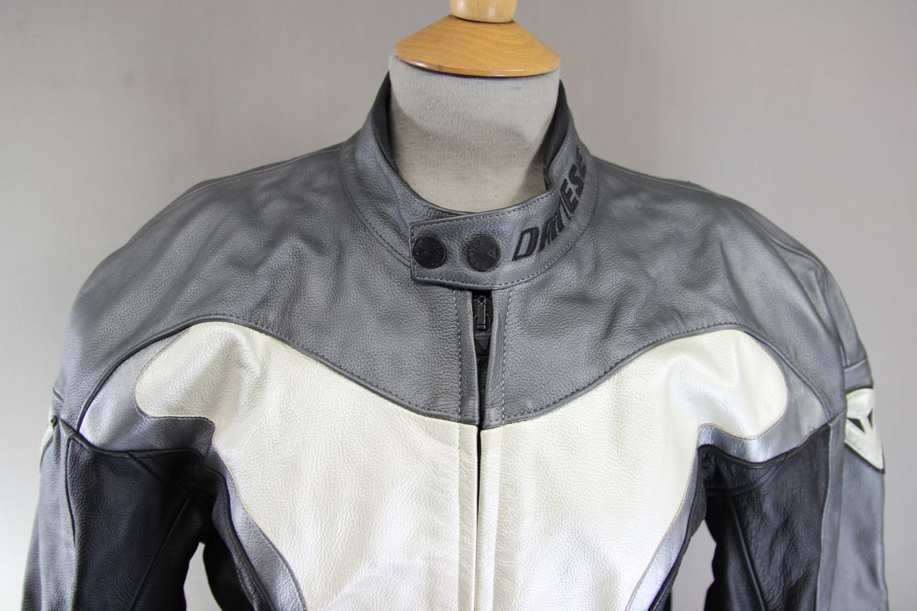 DAINESE BLACK, SILVER & GREY LEATHER BIKER JCKT + SHOULDER & ELBOW CE ARMOUR 42"