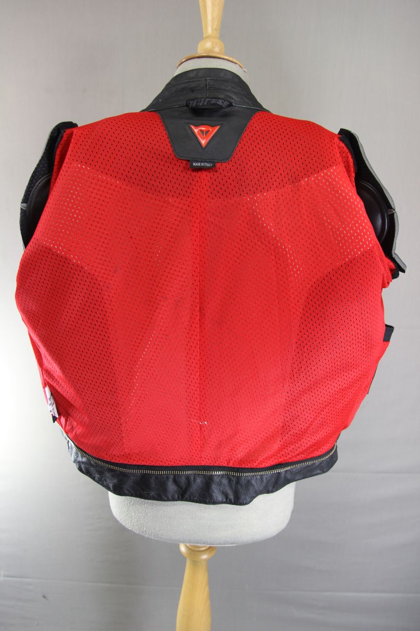 DAINESE BLACK, SILVER & GREY LEATHER BIKER JCKT + SHOULDER & ELBOW CE ARMOUR 42"
