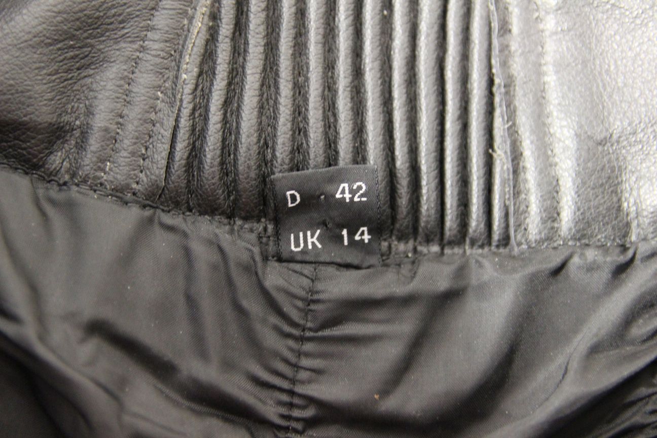 BOZ BLACK LEATHER BIKER TROUSERS: SIZE 14 WAIST 30 INCHES/INSIDE LEG 29 INCHES