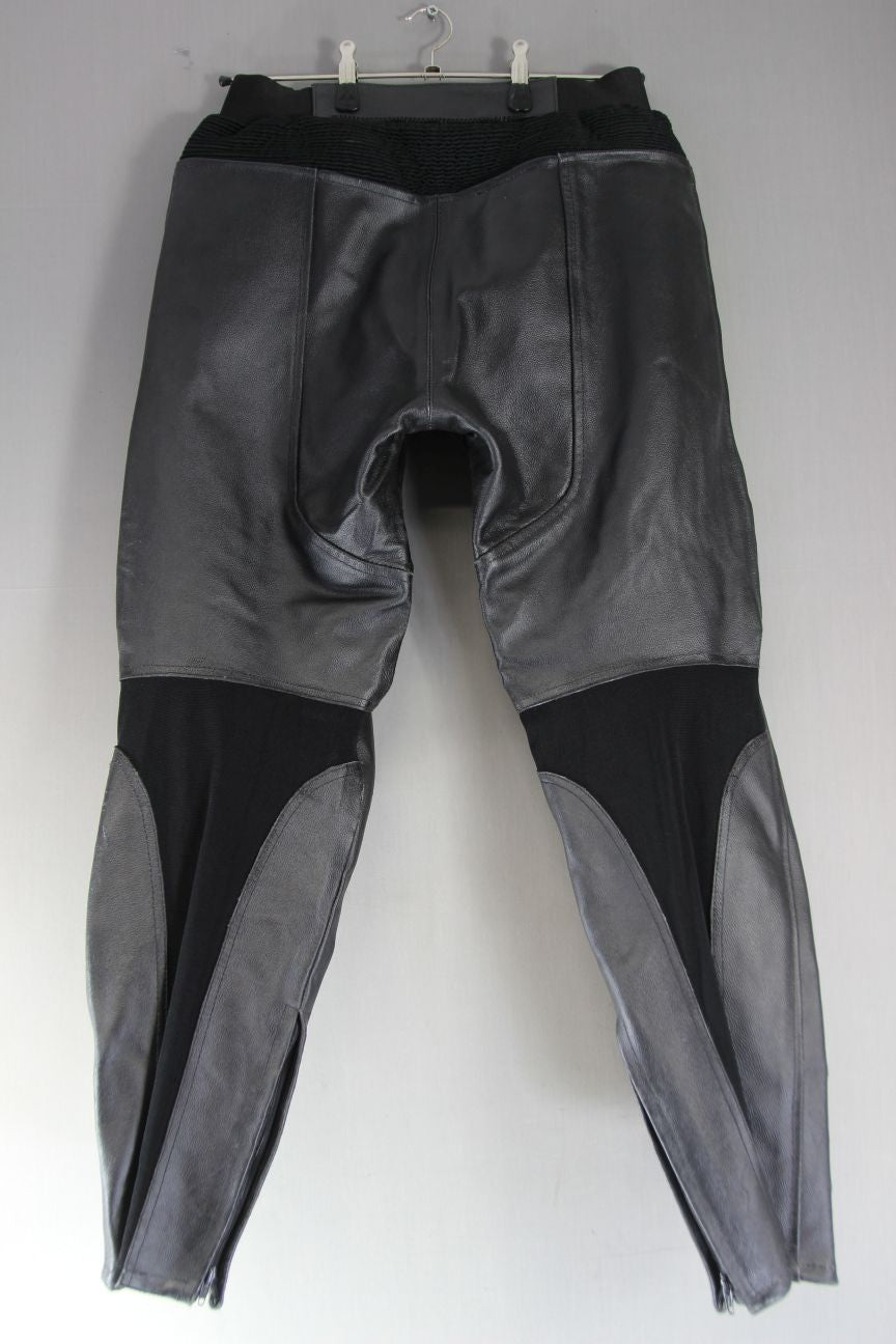 TUZO BLACK LEATHER BIKER TROUSERS WITH CE KNEE ARMOUR: WAIST 36 IN/LEG 32 IN
