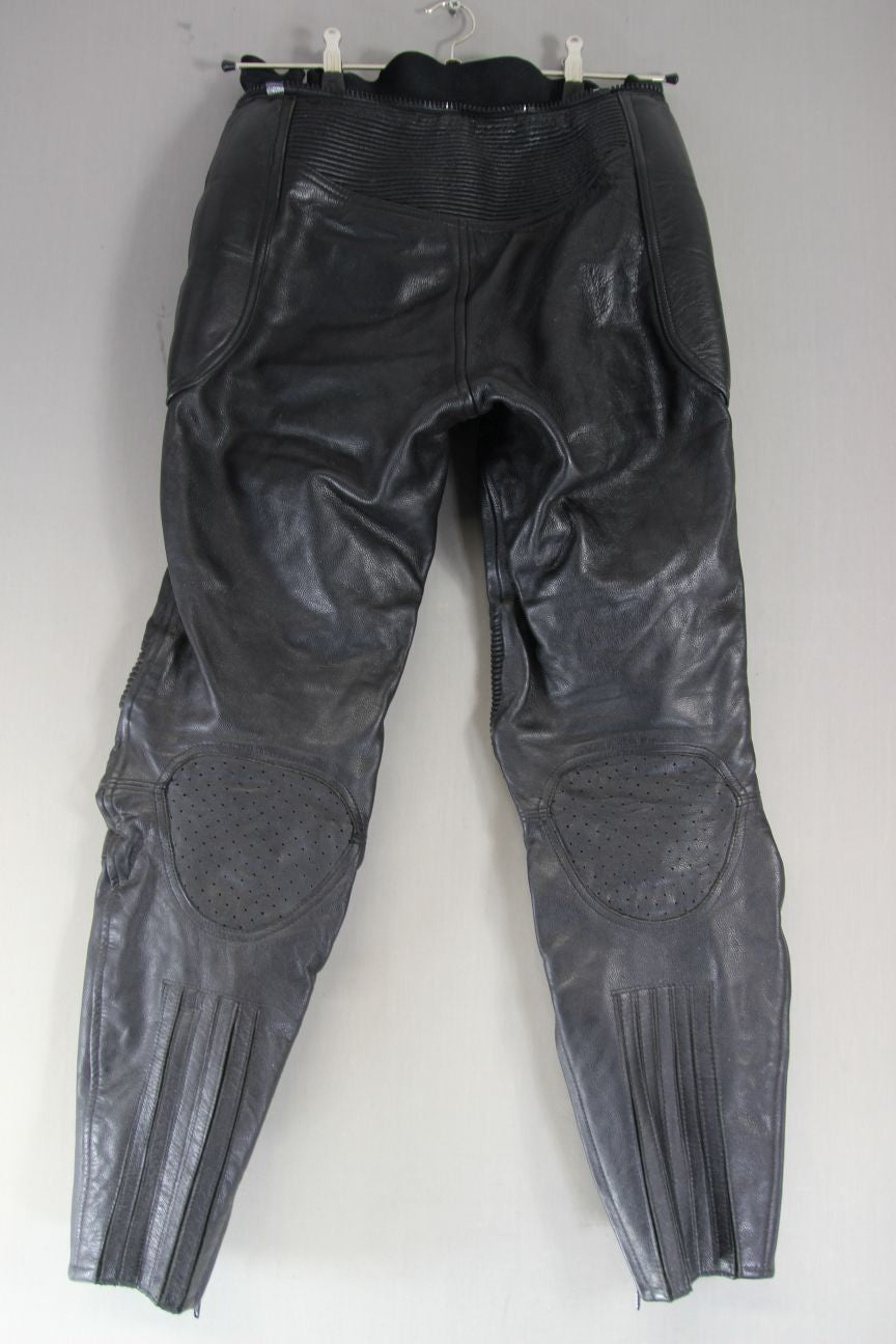 BELSTAFF BLACK LEATHER BIKER TROUSERS WITH CE KNEE ARMOUR WAIST 30/LEG 30" SMALL
