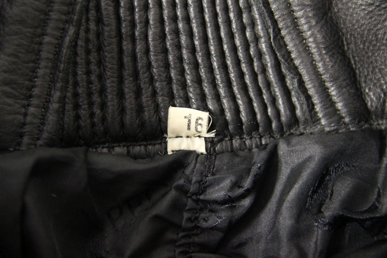 BELSTAFF BLACK LEATHER BIKER TROUSERS SIZE 16: WAIST 30 INCH/INSIDE LEG 30 INCH