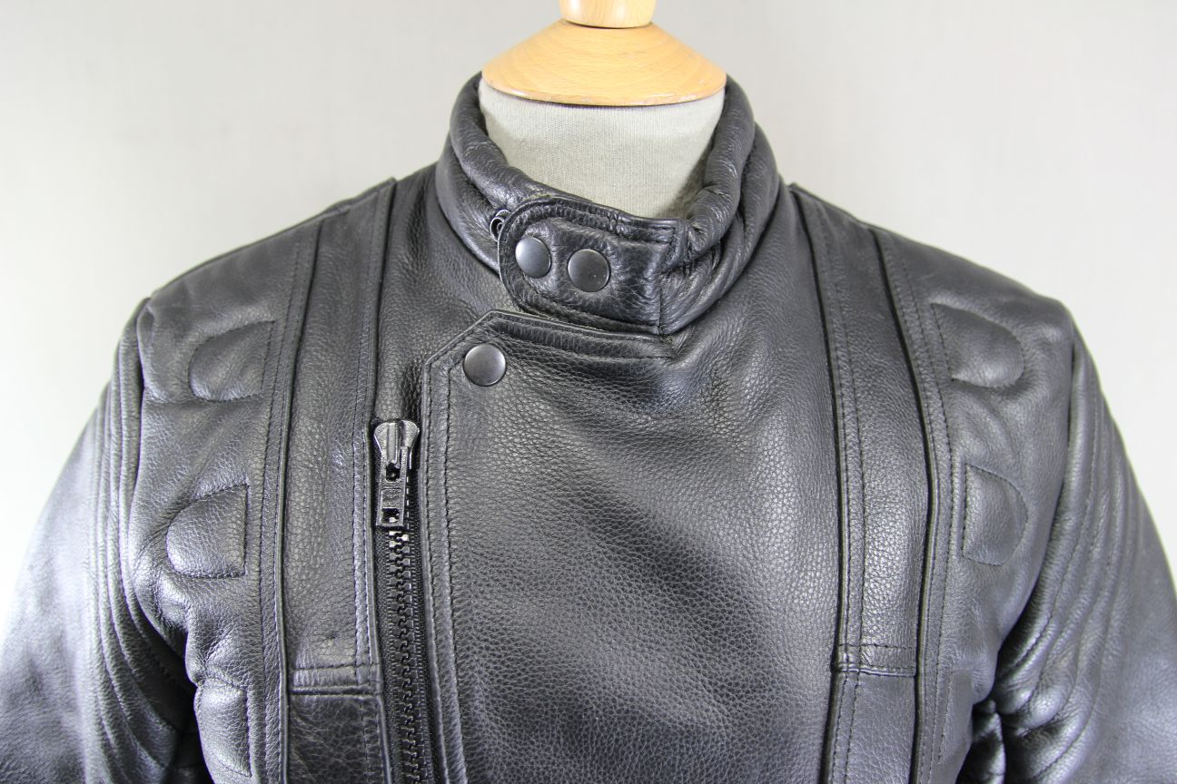 CLASSIC BLACK ACE LEATHERS BIKER JACKET SIZE 10-12: 34 INCH CHEST