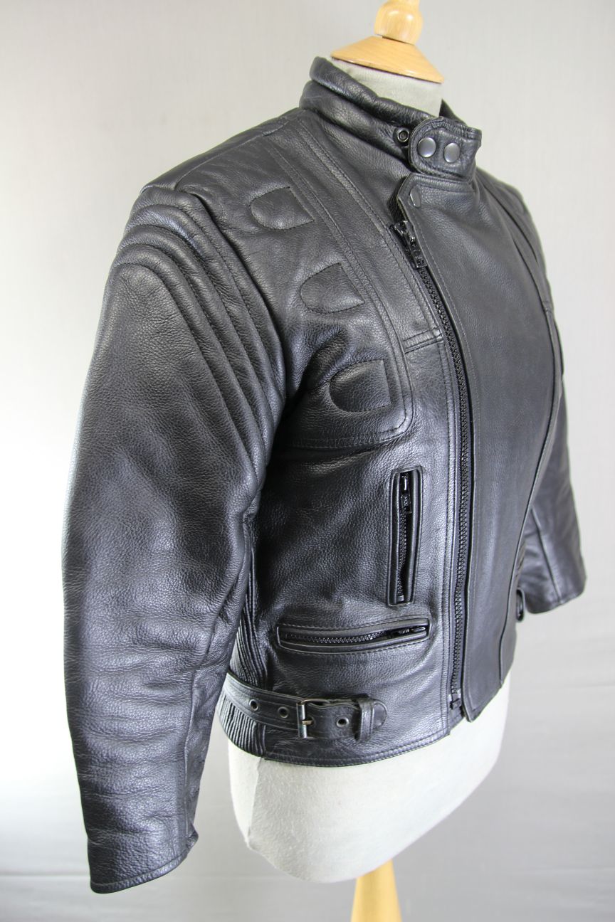 CLASSIC BLACK ACE LEATHERS BIKER JACKET SIZE 10-12: 34 INCH CHEST