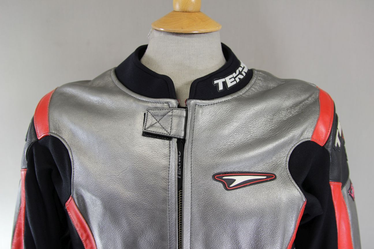TEKNIC SILVER, BLACK & RED LEATHER BIKER JACKET WITH KNOX CE ARMOUR 40-42 INCH