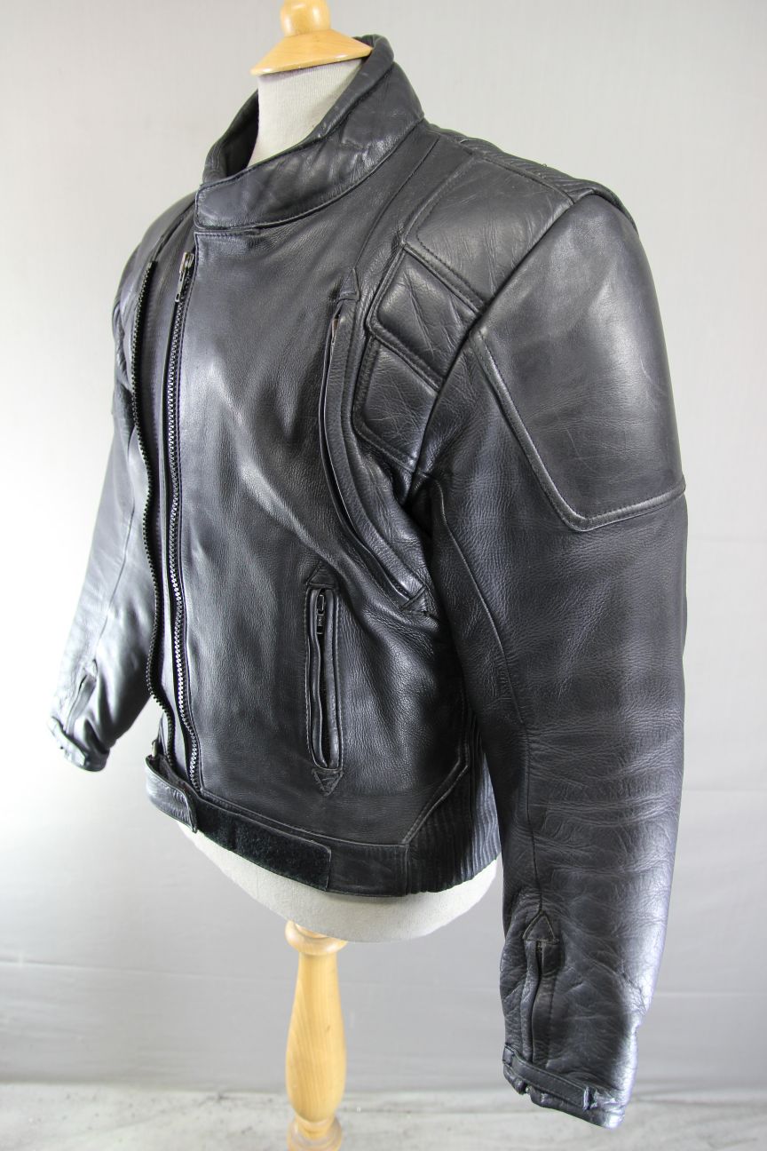 J&S CLASSIC BLACK LEATHER ALL WEATHER BIKER JACKET WITH THERMAL LINING 42 IN