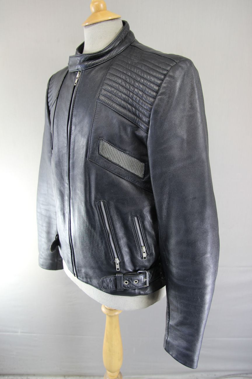 CLASSIC PROTECH LEATHER APPAREL VENTILATED BLACK BIKER JACKET 42-44 INCH/LARGE