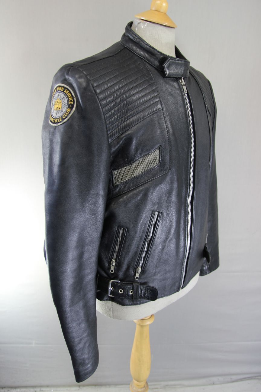 CLASSIC PROTECH LEATHER APPAREL VENTILATED BLACK BIKER JACKET 42-44 INCH/LARGE