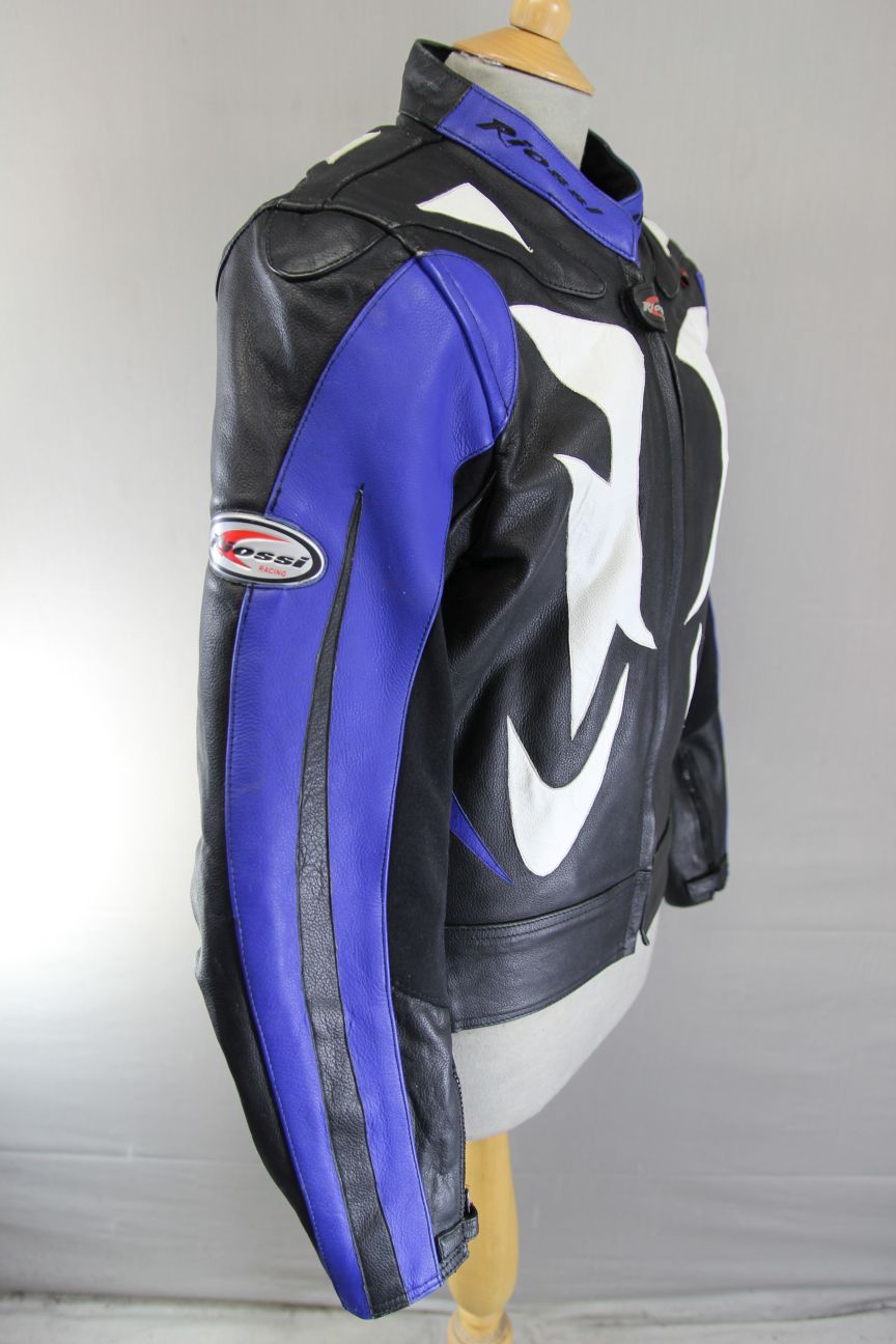 RIOSSI RACING BLACK, WHITE & BLUE COWHIDE LEATHER BIKER JACKET + CE ARMOUR 40 IN