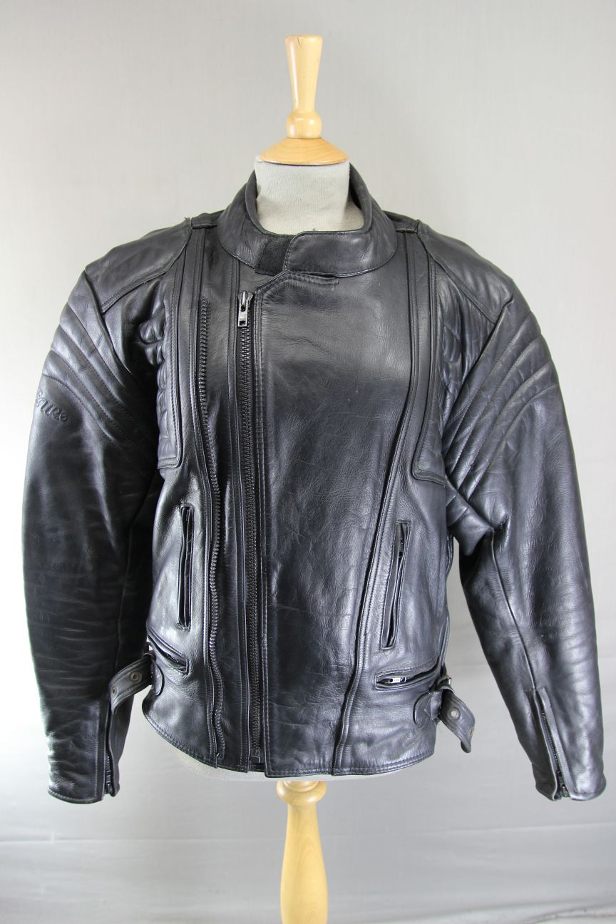 CLASSIC EURO STYLE BLACK LEATHER BIKER JACKET WITH BACK PROTECTOR 40-42 INCH
