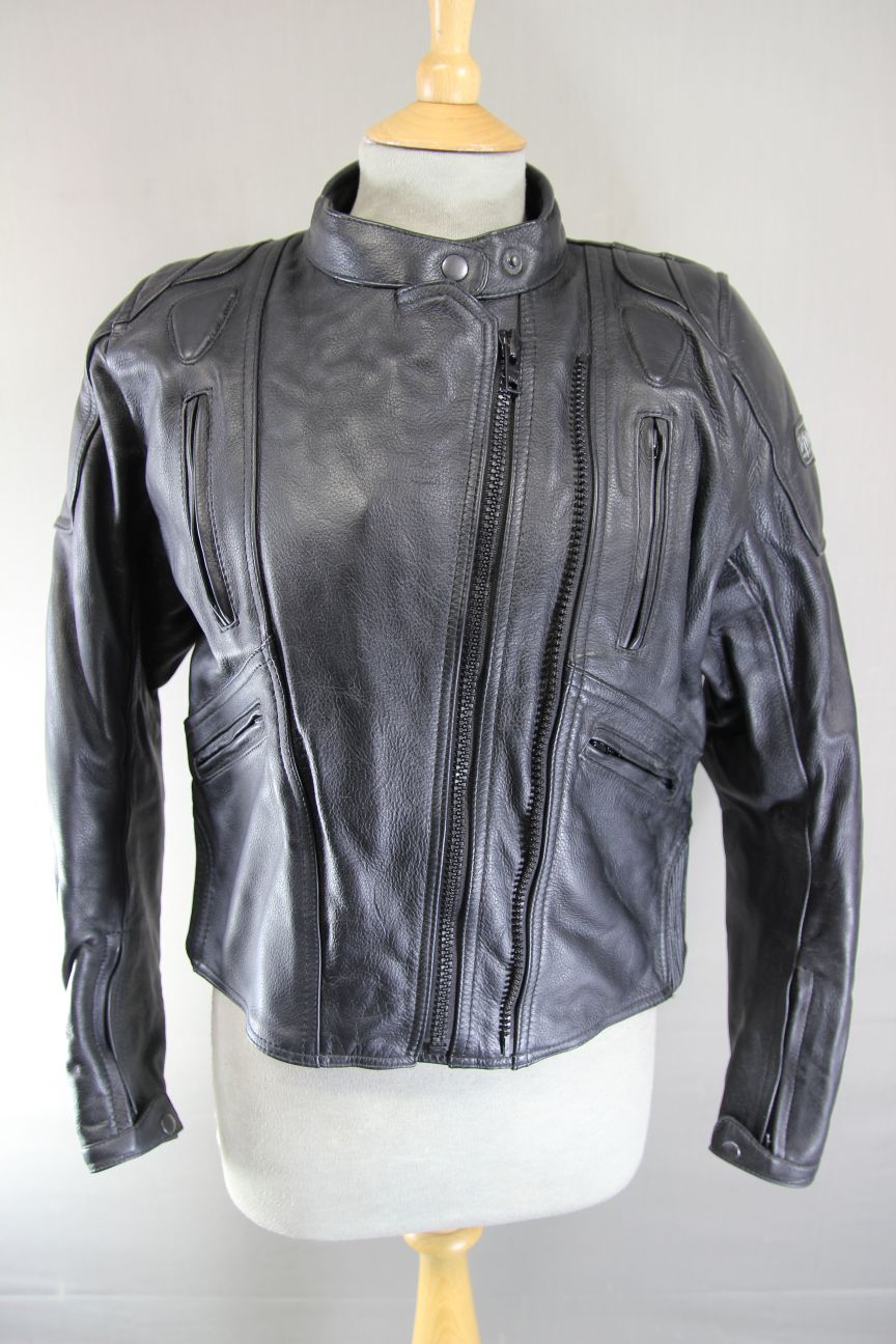 DYNAMIC LEATHERS BLACK BIKER JACKET WITH REMOVABLE ARMASPORT+ CE ARMOUR: SIZE 14