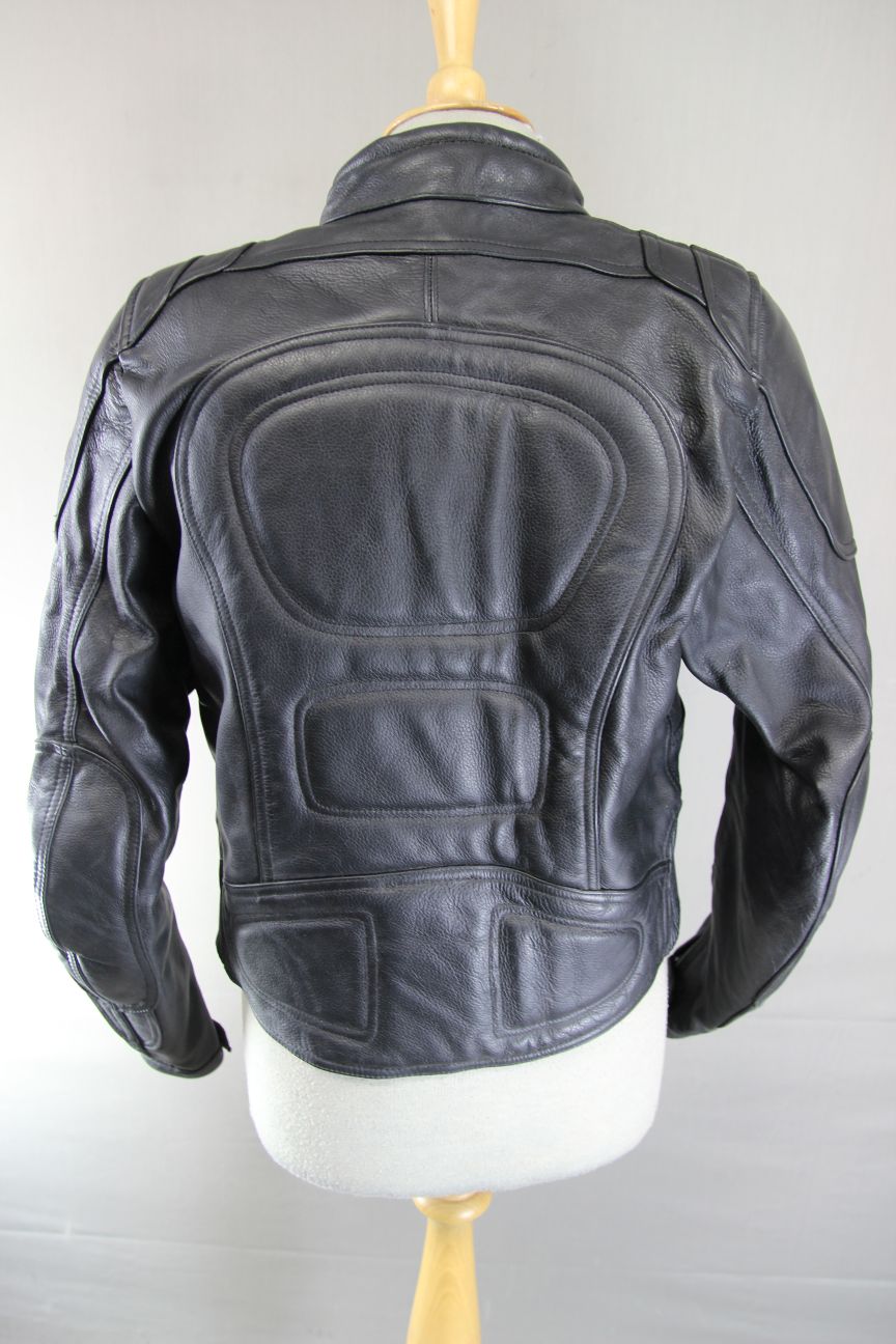 DYNAMIC LEATHERS BLACK BIKER JACKET WITH REMOVABLE ARMASPORT+ CE ARMOUR: SIZE 14