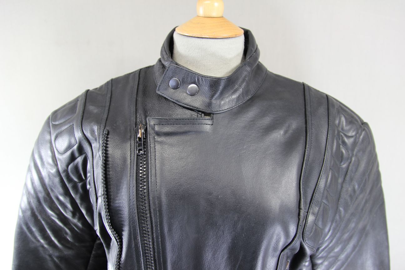 CLASSIC BLACK LEATHER BIKER JACKET WITH BACK, SHOULDER & ELBOW CE ARMOUR 38 INCH