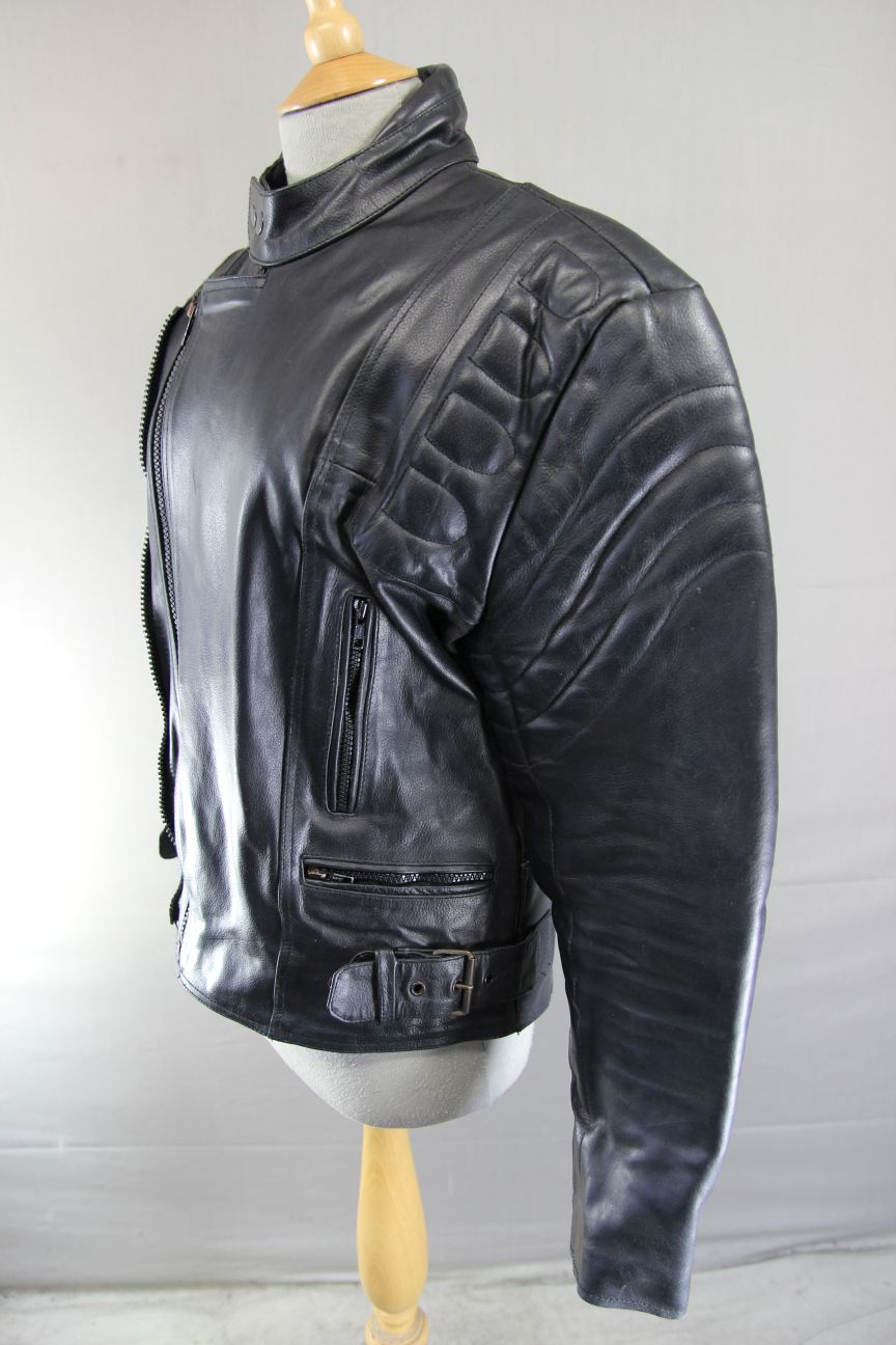 CLASSIC BLACK LEATHER BIKER JACKET WITH BACK, SHOULDER & ELBOW CE ARMOUR 38 INCH