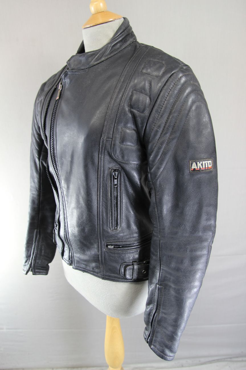 AKITO BLACK LEATHER BIKER JACKET WITH SHOULDER & ELBOW BODYGUARD CE ARMOUR 36 IN