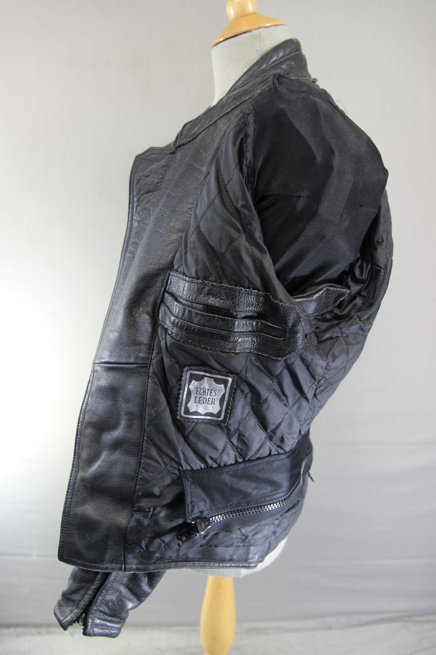 AKITO BLACK LEATHER BIKER JACKET WITH SHOULDER & ELBOW BODYGUARD CE ARMOUR 36 IN