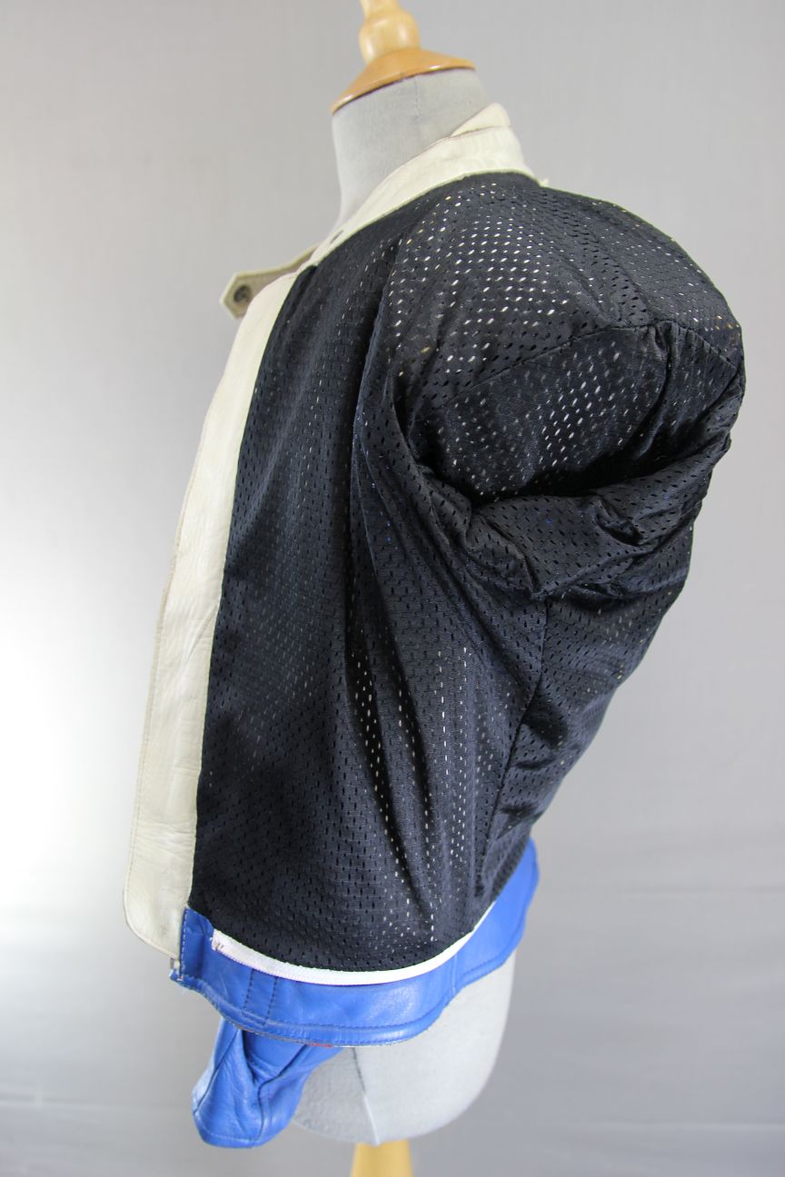 VINTAGE FIELDSHEER BRITISH DESIGNED CREAM, BLUE & RED LEATHER BIKER JCKT 36-38IN