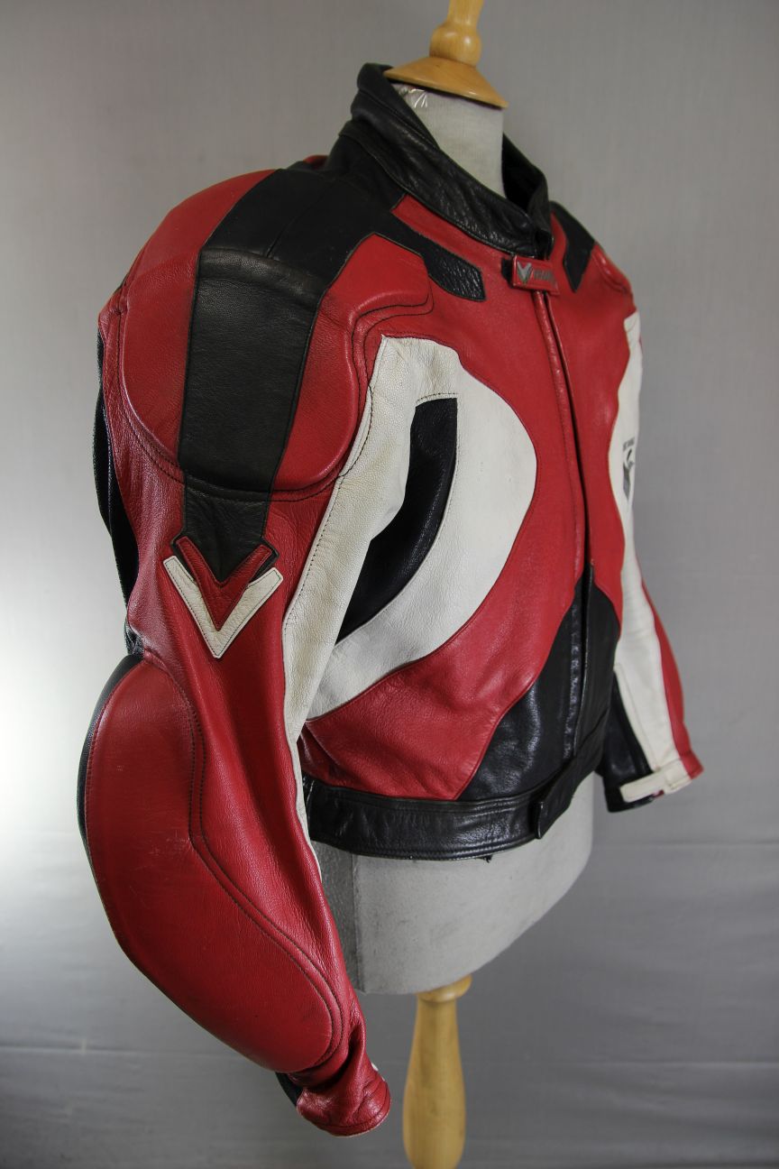 FRANK THOMAS RED, BLACK & WHITE LEATHER BIKER JACKET WITH PROTECTORS 44-46 INCH
