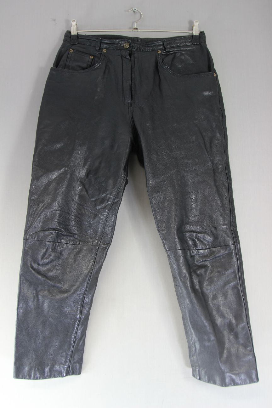 MODERN CLASSICS BLACK LEATHER BIKER JEANS SIZE 16: WAIST 32 IN/INSIDE LEG 26 IN