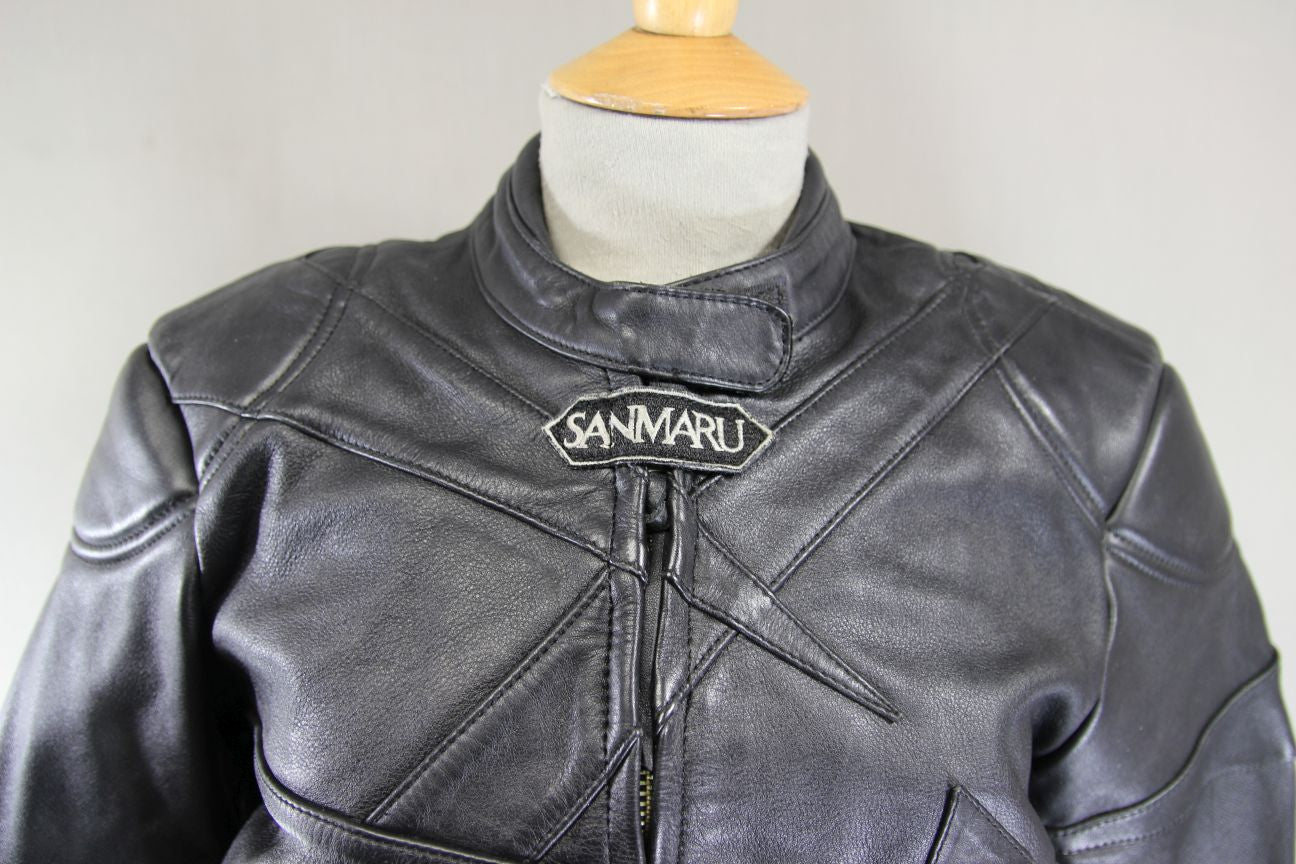 SANMARU LADIES CLASSIC BLACK LEATHER BIKER JACKET: SIZE 12/36 INCH CHEST