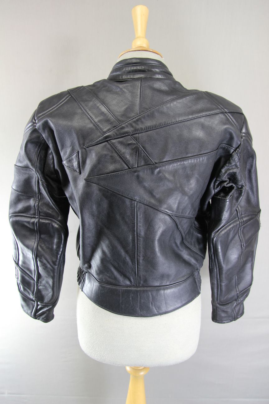 SANMARU LADIES CLASSIC BLACK LEATHER BIKER JACKET: SIZE 12/36 INCH CHEST