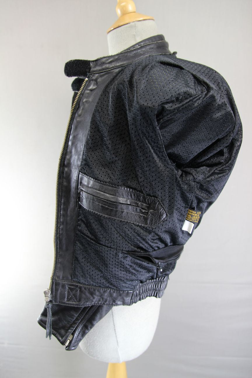 SANMARU LADIES CLASSIC BLACK LEATHER BIKER JACKET: SIZE 12/36 INCH CHEST