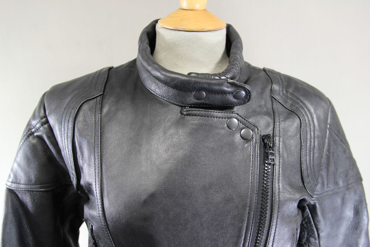 LADIES CLASSIC JTS BLACK LEATHER BIKER JACKET: SIZE 10/32-34 INCH/EXTRA SMALL