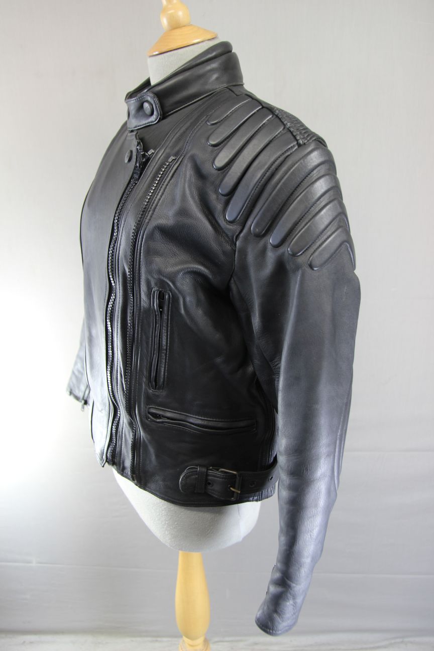 FXT BLACK LEATHER BIKER JACKET WITH REMOVABLE BACK & ELBOW PROTECTORS 38-40 INCH