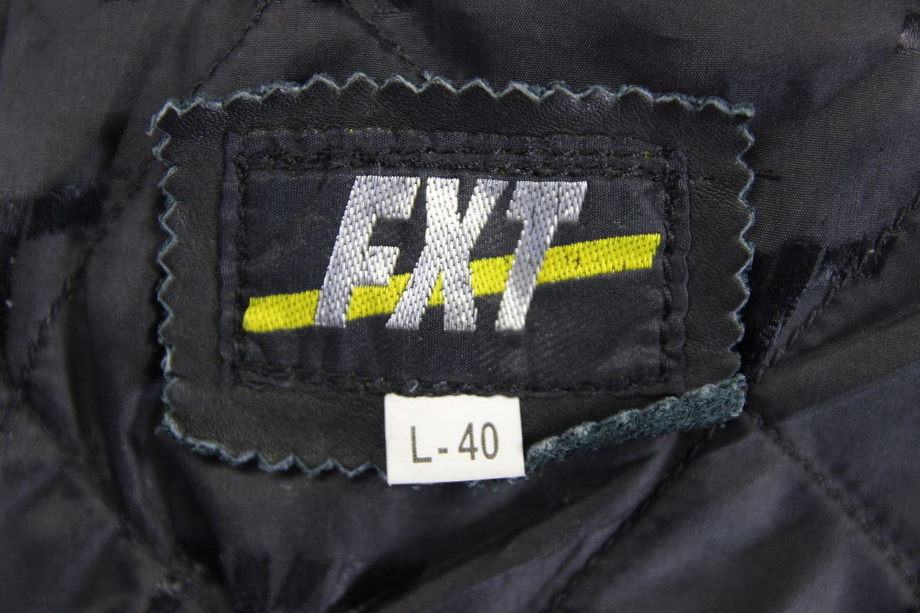 FXT BLACK LEATHER BIKER JACKET WITH REMOVABLE BACK & ELBOW PROTECTORS 38-40 INCH