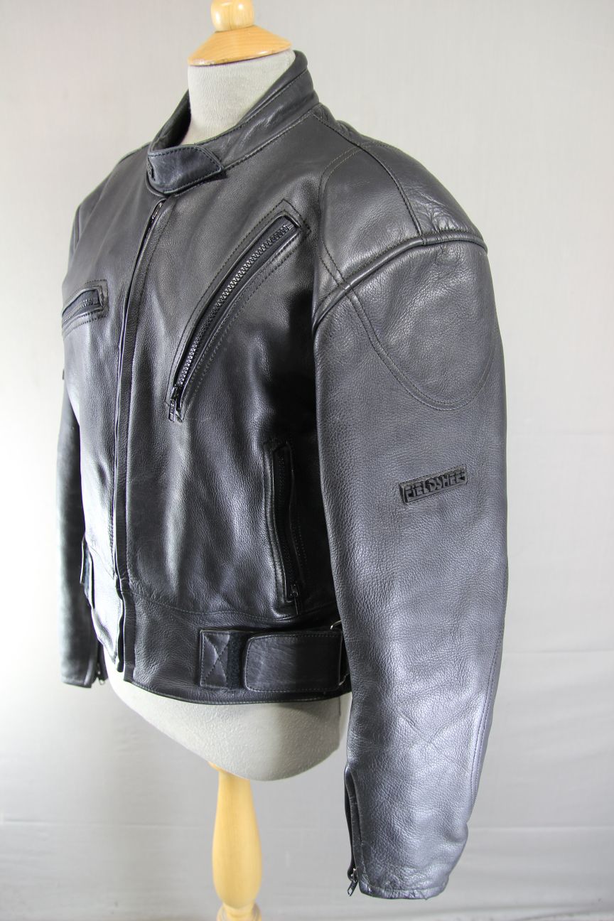 CLASSIC FIELDSHEER BLACK LEATHER BIKER JACKET: SIZE 16/38 INCH CHEST