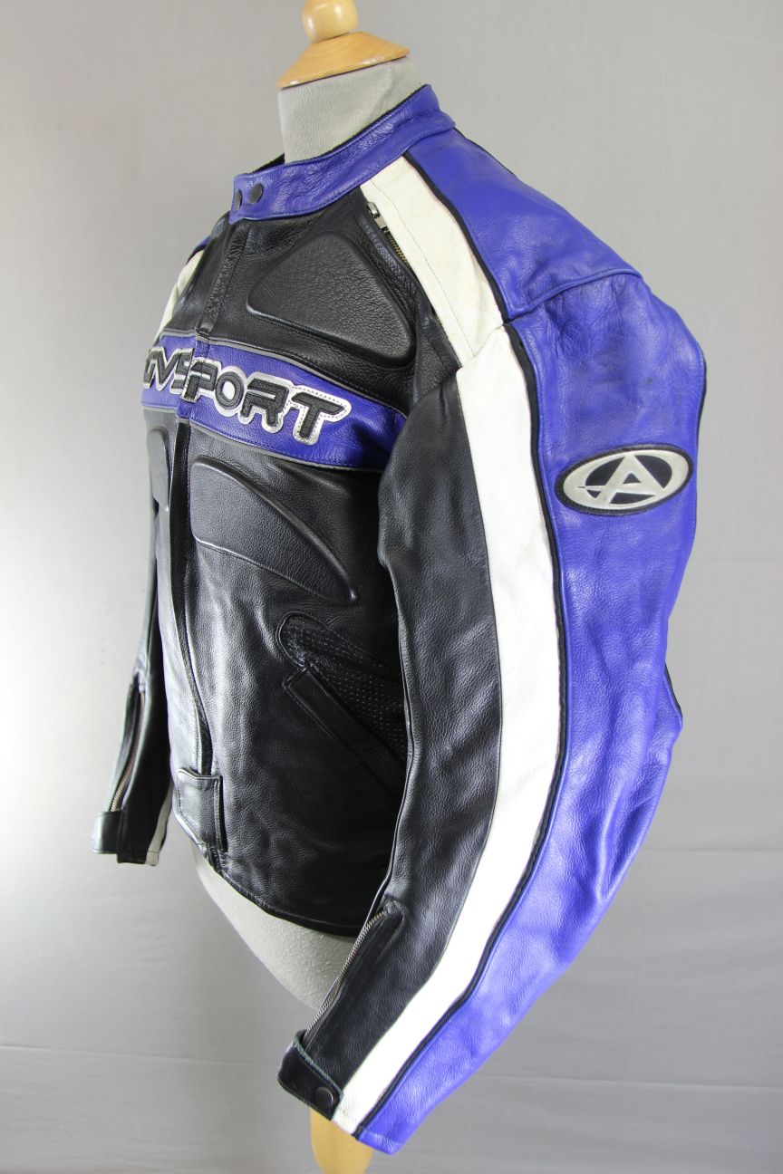 AGVSPORT BLACK, BLUE & WHITE LEATHER BIKER JACKET WITH THERMAL LINING 40 INCH