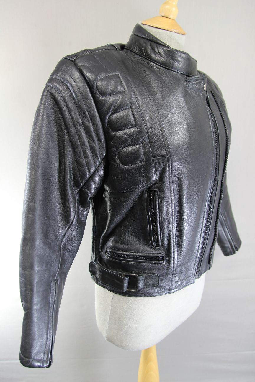 CLASSIC BIKER'S GEARBOX BLACK COWHIDE LEATHER BIKER JACKET: SIZE 10/32-34 INCH